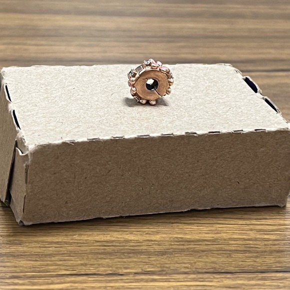 Pandora Pink Daysi Spacer Clip Charm - Picture 5 of 8